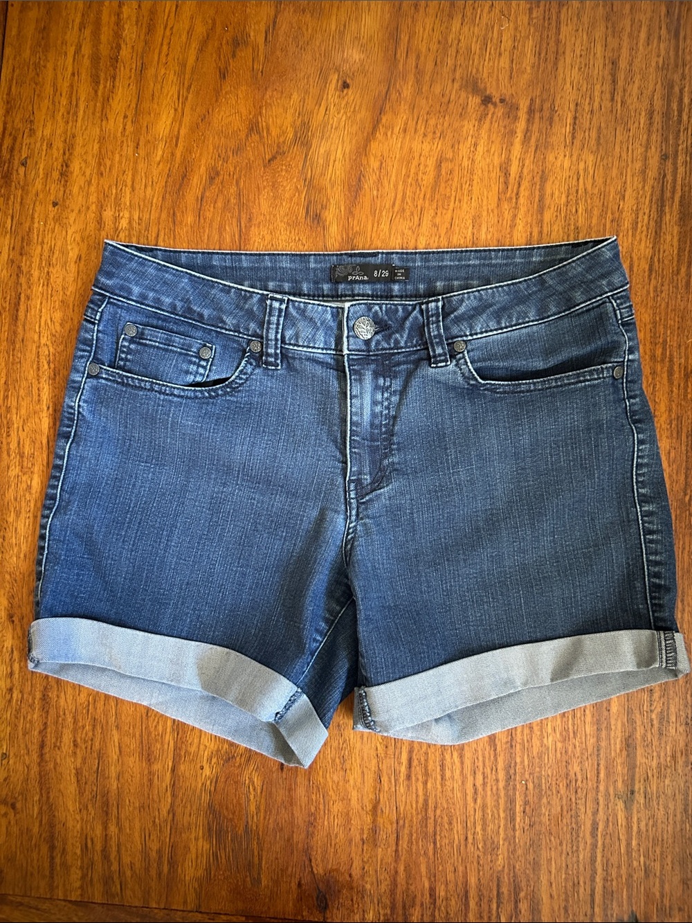 Prana women’s  Denim Roll-Cuff Shorts, size 8